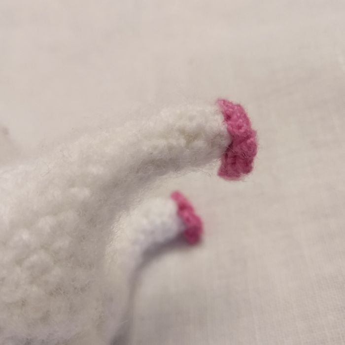 Вязаная игрушка мышка