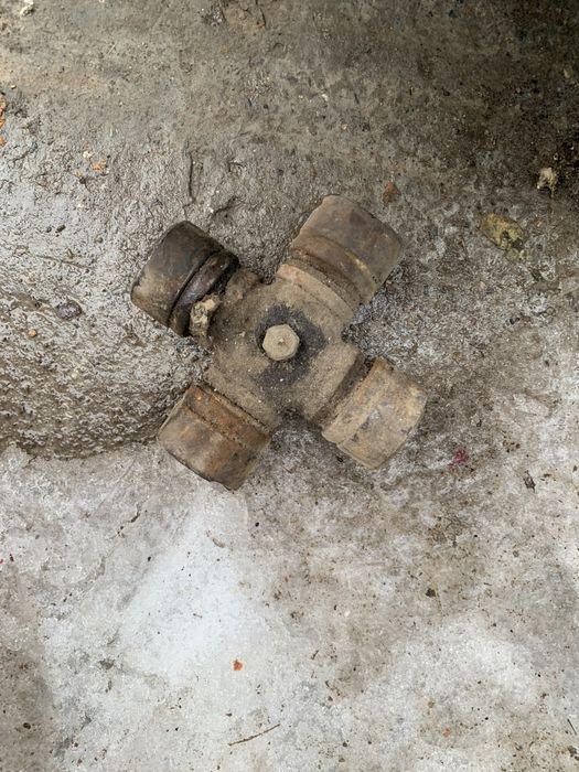 крестовина газ 53