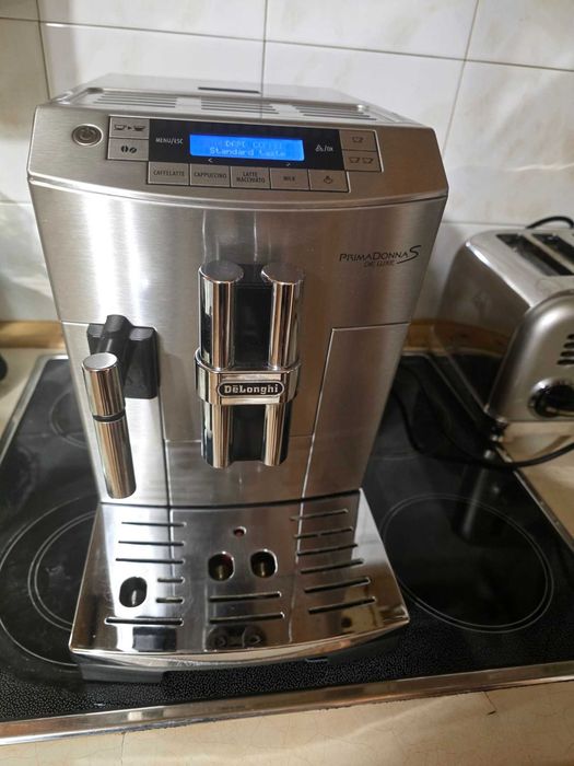 Продавам Кафе Автомат Delonghi Primadonna S De Luxe