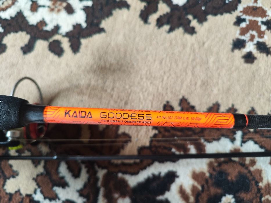Продам спиннинг 1раз использовал 2.70 kaida + катушка