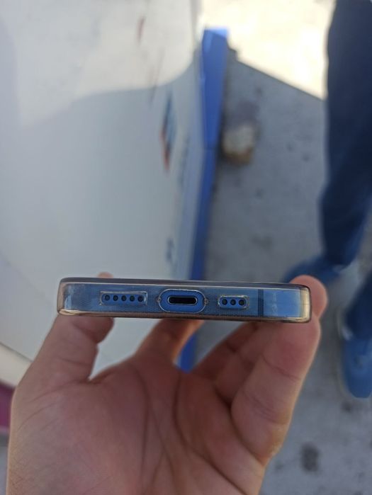Iphone 13  ideal