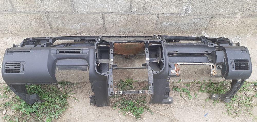 Торпедо панель на Nissan x-trail