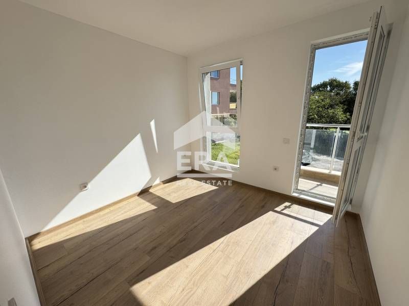 Продава се Двустаен апартамент в Варна, м-т Пчелина - 50 кв.м за 2060 €/кв.м - Снимка #2