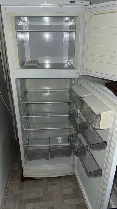 Продам холодильник Атлант