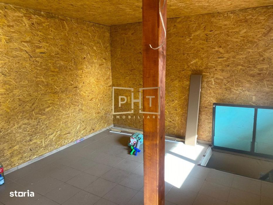 Casa cu 6 camere, 240 mp utili, 3 bai, curte 100 mp, panouri fotovolta
