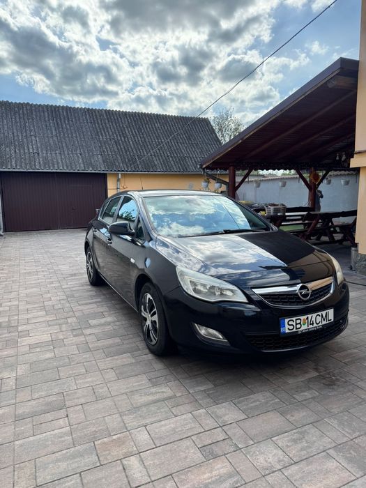 De vânzare Opel Astra J