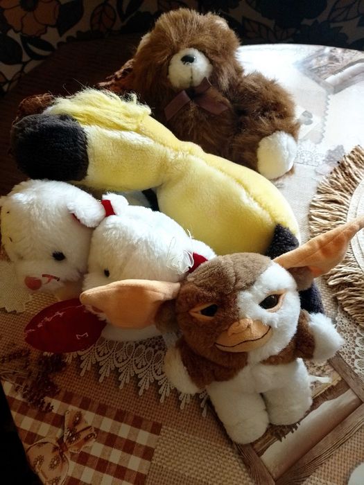 Подарявам запазени плюшени играчки които могат да зарадват всяко дете!