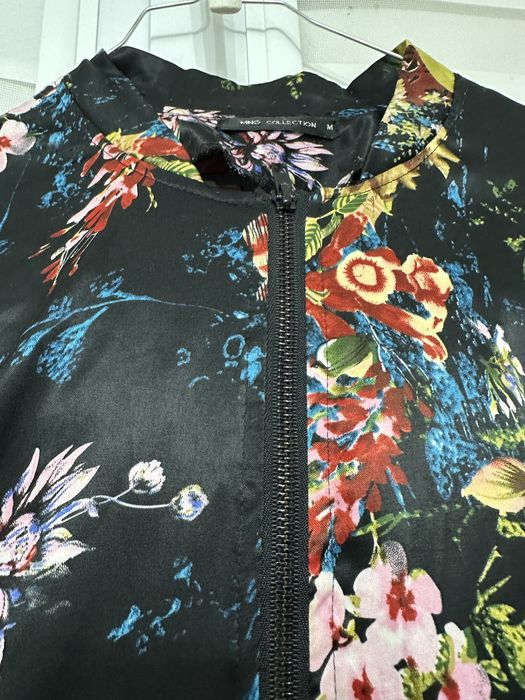 Жұқа бомбер сатылады