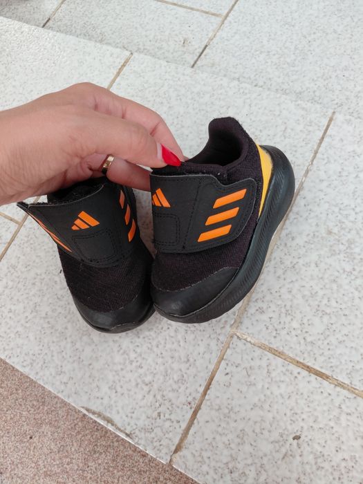 Обувки Adidas 19 номер