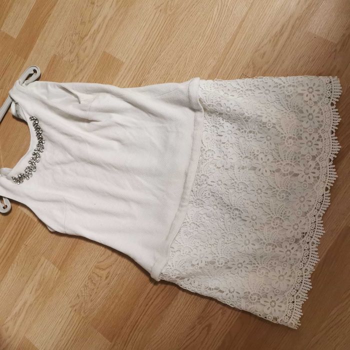 Rochie albă cu cristale