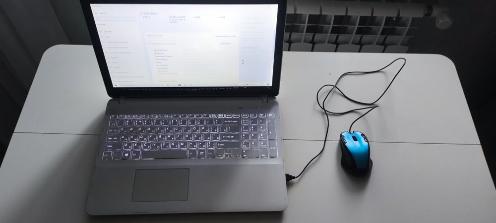 Продам ноутбук в отличном состояний