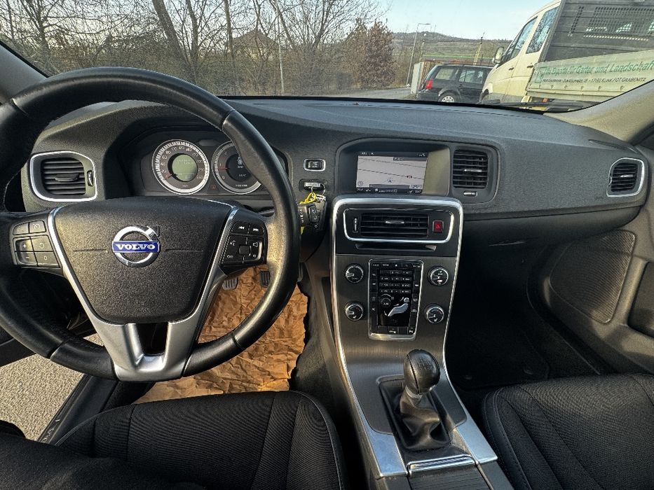 Volvo V60 D3 163 cp