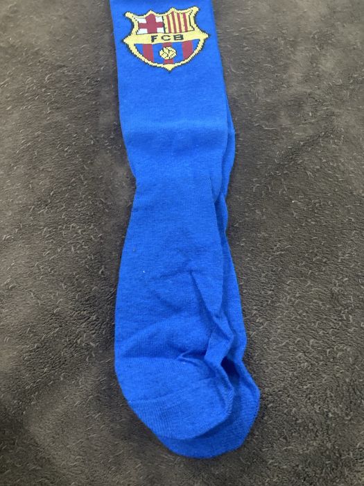 Продавам футболни чорапи/калци