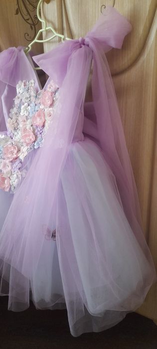 Платье пышное сиреневое