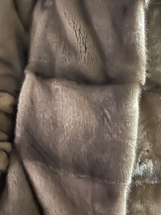 Срочна Шуба сатылады