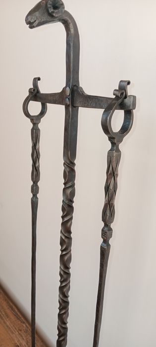 Прибори за камина от ковано желязо