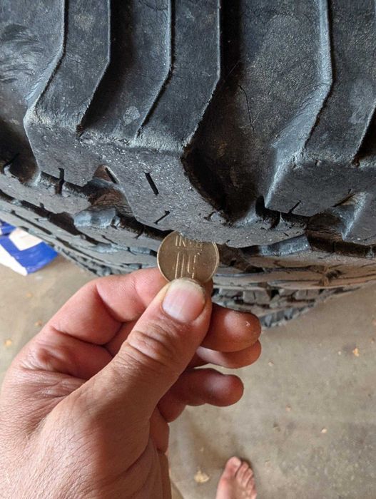 BF Goodrich KO2 31x10.5x15 anvelope și jante.