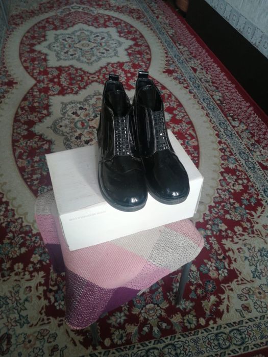 Продам женскую обувь!
