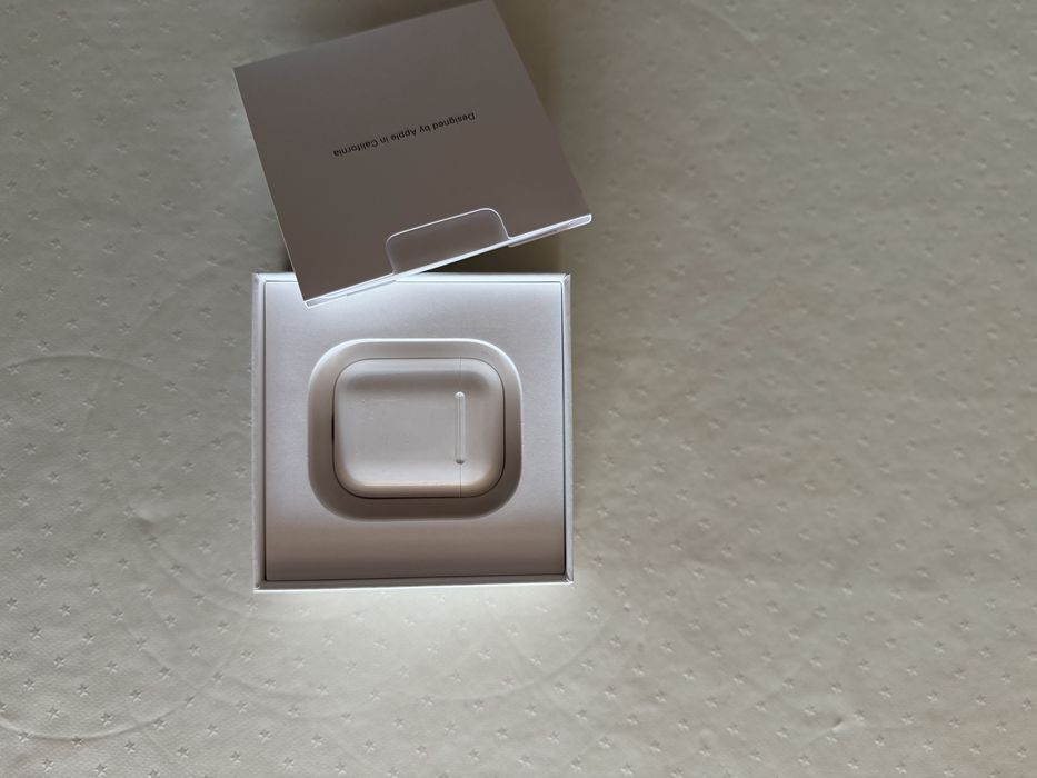 Apple AirPods 2nd Generation
