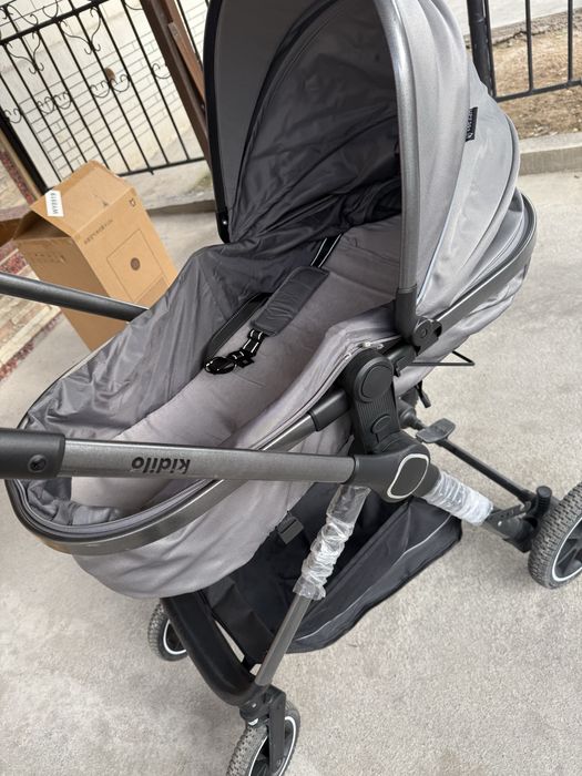 Каляска новый Kidilo