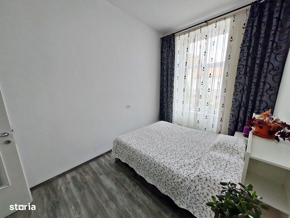 Apartament 3 camere, boxa, pod, parcare, Centru,  zona B-dul Eroilor