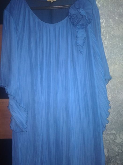 Продам платья бу одевала 1 раз.