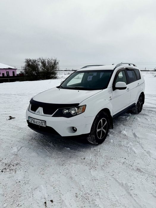 Митсубиси аутлендер