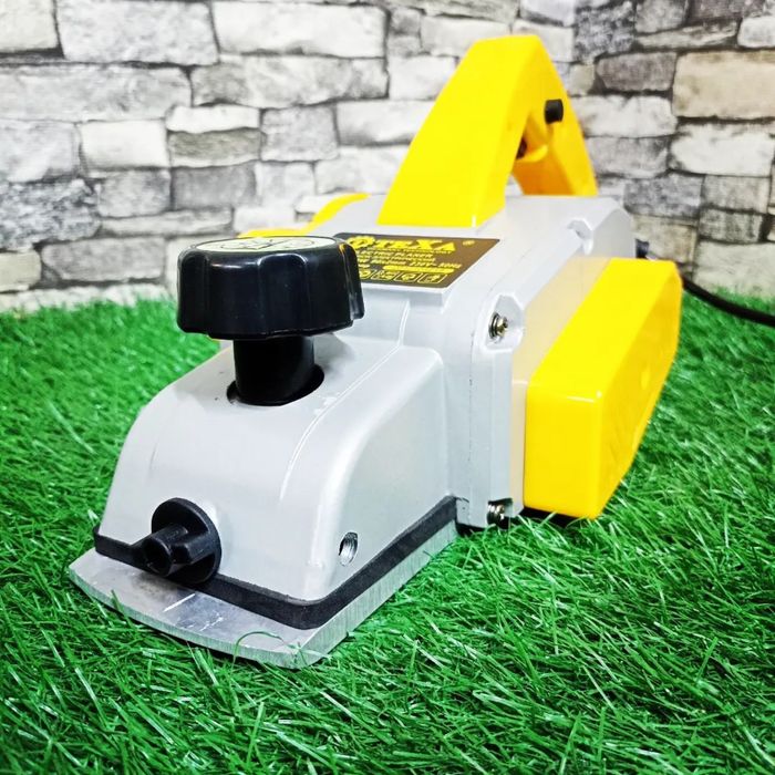 Рубанок электрический рубанык