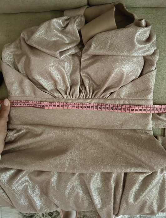 Rochie scurtă, elegantă, purtată o singură dată