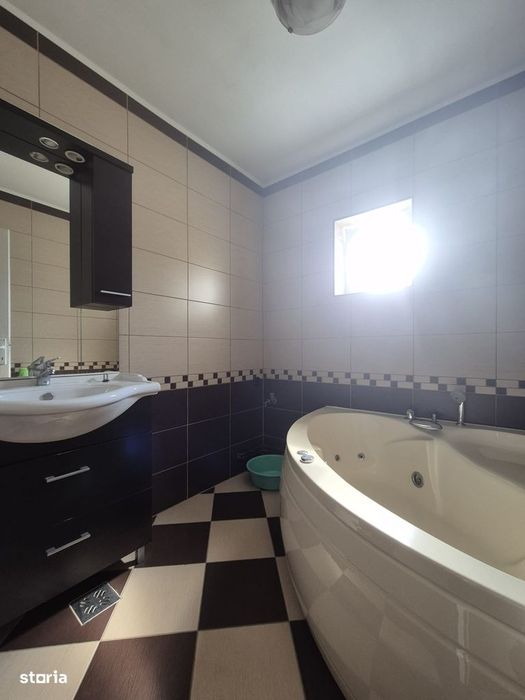 Apartament 3 camere, zona Dumbrava Nord