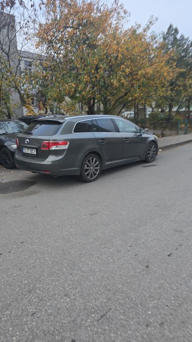 Toyota avensis 2.2