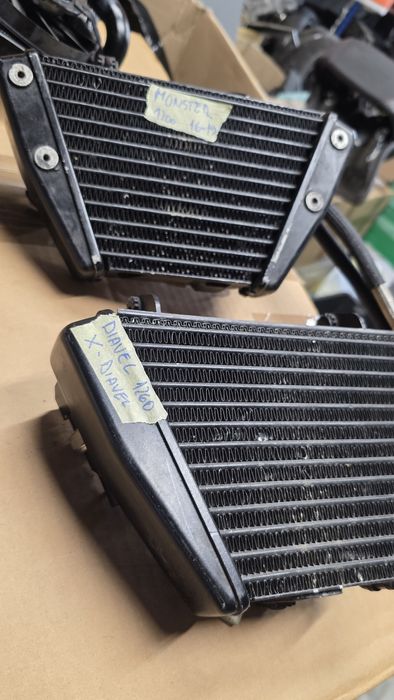Radiator apa ulei Ducati Panigale 1199 V4  Diavel  Monster Multistrada