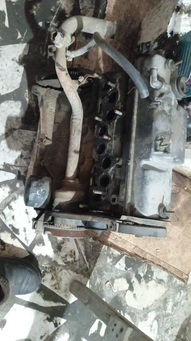 Продам двигатель с коробкой