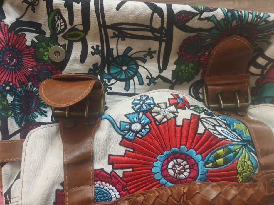Чанта плат Desigual