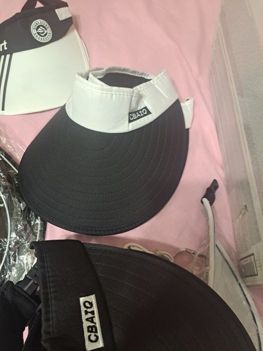 Срочно продам  головные  уборы.