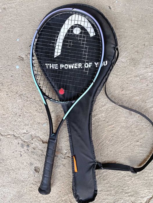 Rachetă tenis de câmp