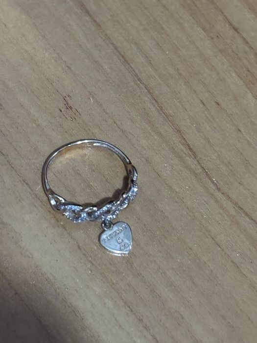 Продам кольцо золотое