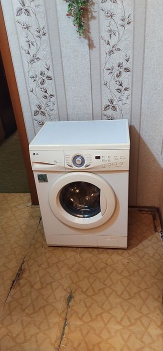 Машинка стиральная