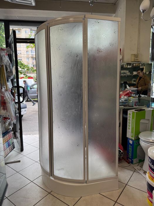 Cadita si panouri dus alb su panou plastic si rame de metalice alb