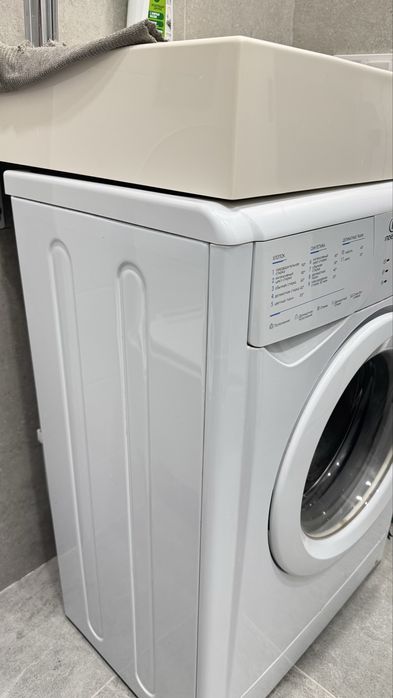 Продам стиральную машину Indesit
