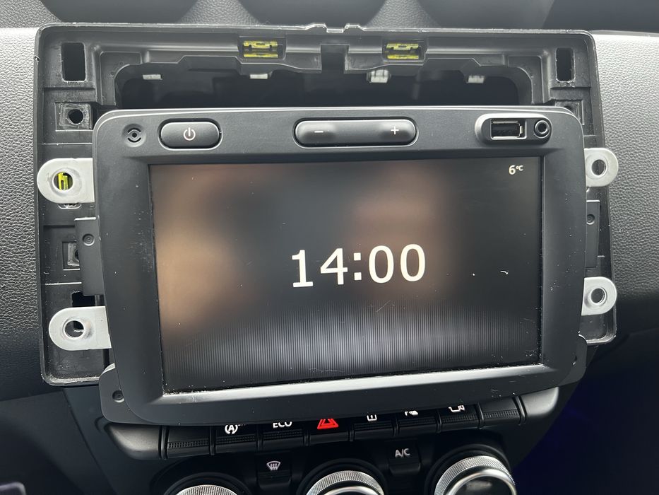 Navigație MediaNav Evolution Dacia - CarPlay & Android Auto