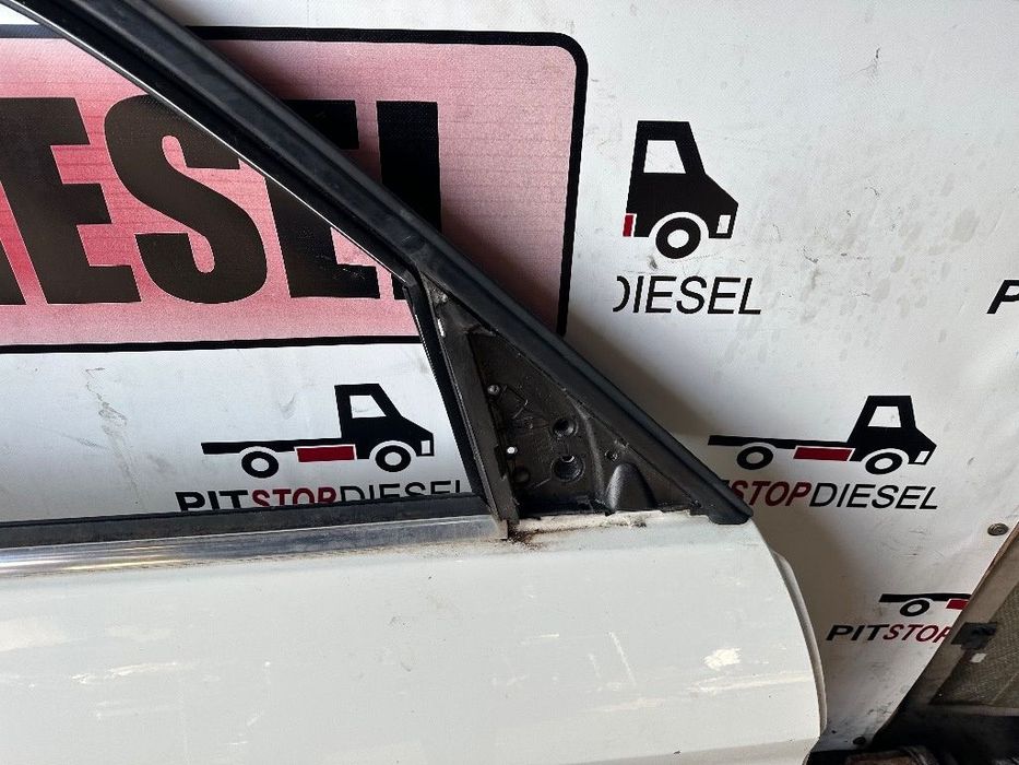 Usa portiera dreapta fata MERCEDES GLK class X204 ALB chrome 2008 2009 2010 2011 2012 2013 2014 2015