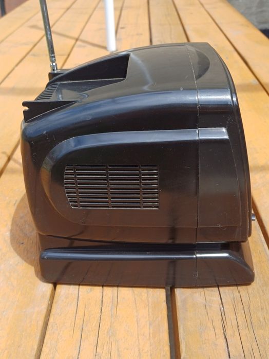 TV Radio Vintage - DAICHI Japan 5.5"B/W TV With AM FM Radio