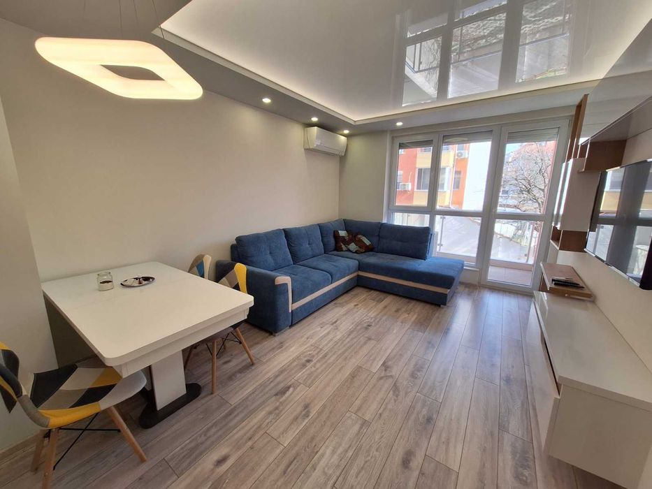 Продава се Двустаен апартамент в Пловдив, Каменица 2 - 69 кв.м за 1028 €/кв.м - Снимка #2