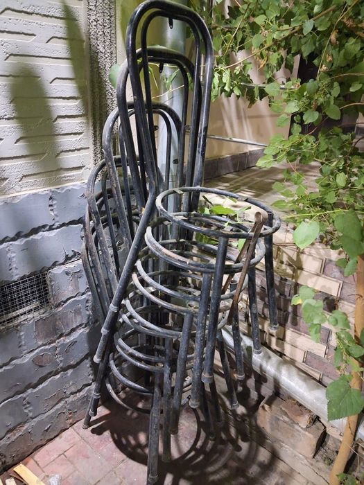 Stul sotiladi srochni arzon