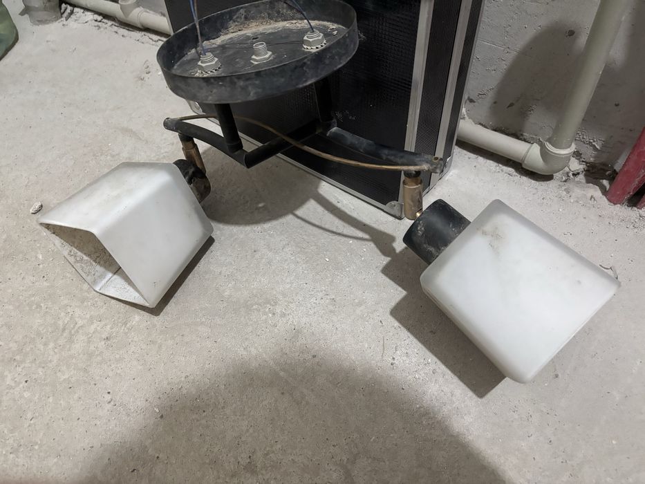 Продам люстру ..