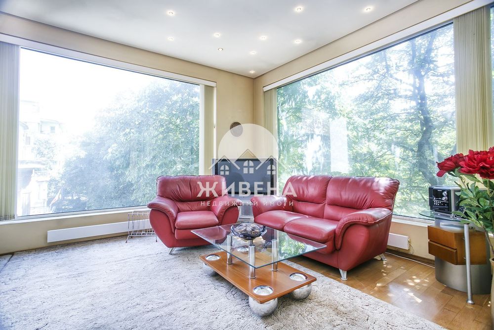 Продава се Къща в Варна, Морска градина - 486 кв.м за 3396 €/кв.м - Снимка #5