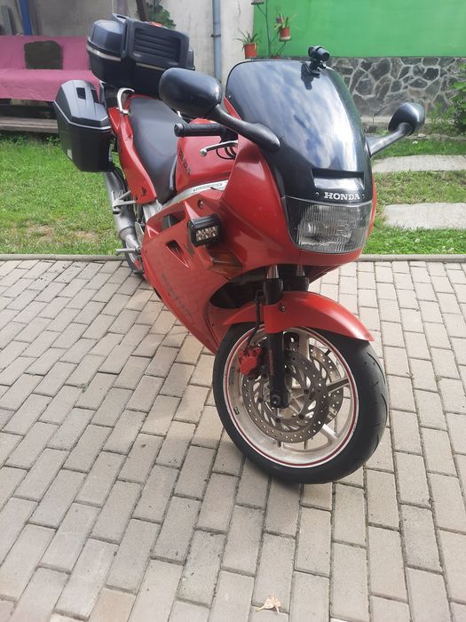 Motocicletă Honda VFR 750F