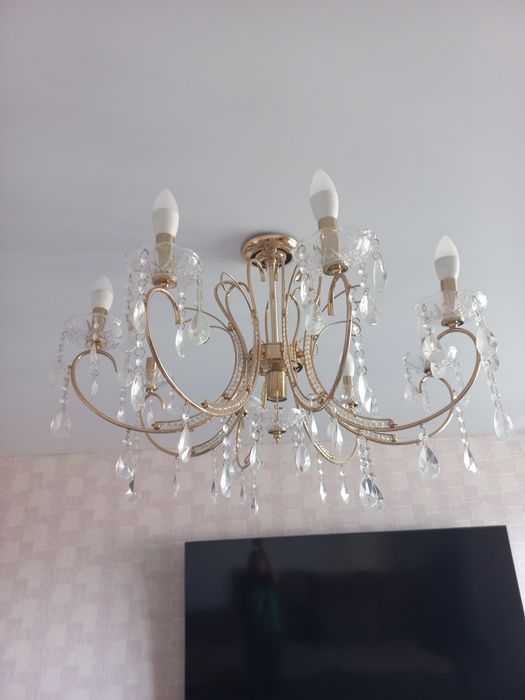 Продается люстры