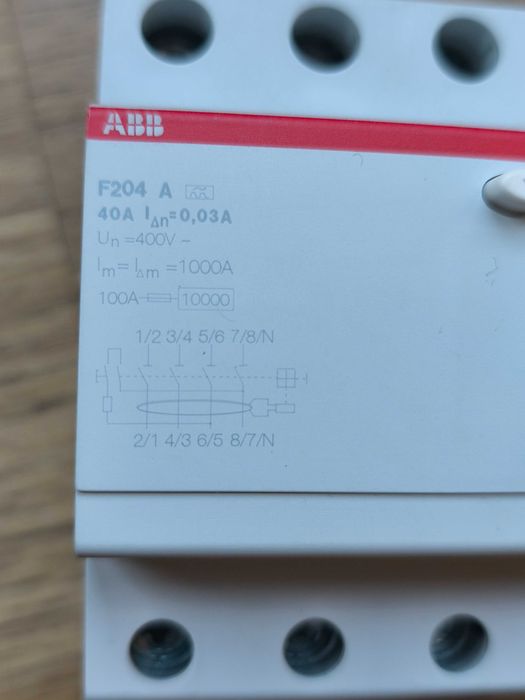 Vând  sigurante diferentiale mono și trifazice